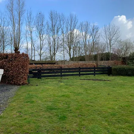 Luxe Vakantiewoning De Notenboom * Appeltern
